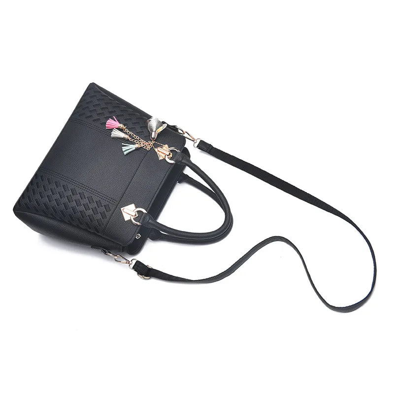 Women's Handbag with Embroidery and Tassel – Style, Versatility, and Elegance for Your Daily Life!