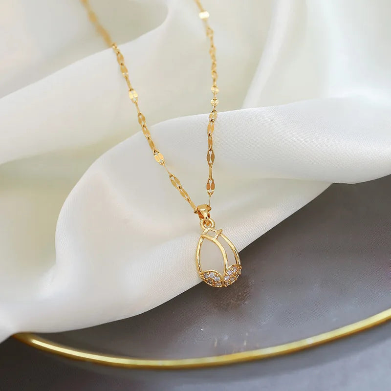 Bijoux minimalistes coréens tendance – Collier tulipe en strass pour toutes les occasions